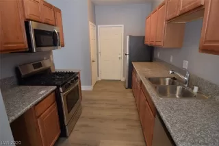 Photo #6: 2193318 Listing 