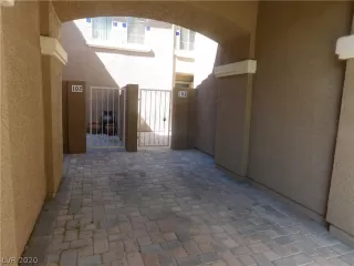 Photo #5: 2193451 Listing 