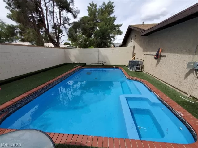 MLS: 2193501 Condo For Sale