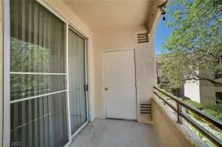 Photo #4: 2193508 Listing