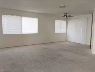 Photo #3: 2193559 Listing