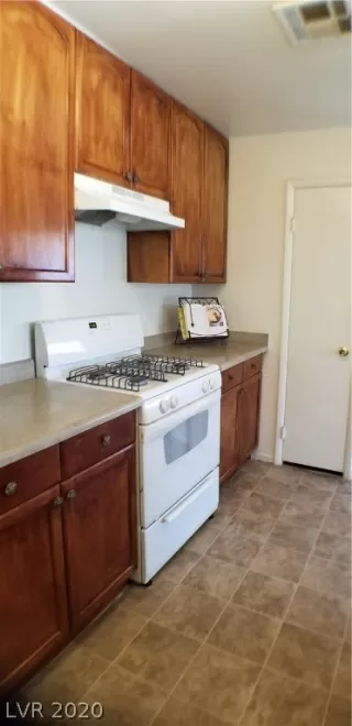 Photo #5: 2193559 Listing