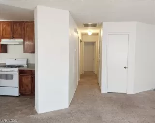 Photo #6: 2193559 Listing