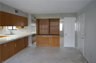 Photo #5: 2193599 Listing 