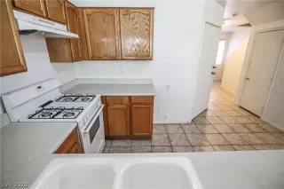 Photo #6: 2193672 Listing 