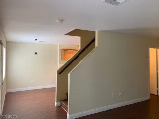 Photo #6: 2193674 Listing