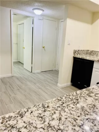 Photo #6: 2193696 Listing 