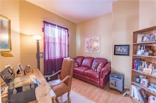 Photo #6: 2193702 Listing