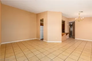 Photo #1: 2193739 Listing