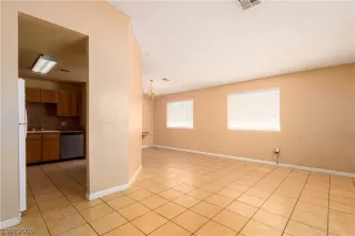 Photo #2: 2193739 Listing