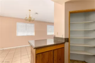 Photo #6: 2193739 Listing