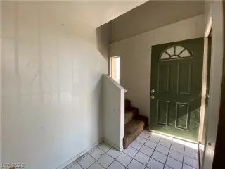 Photo #2: 2193775 Listing 