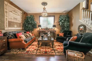 Photo #3: 2193782 Listing