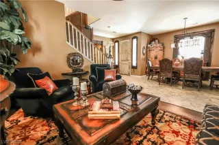 Photo #6: 2193782 Listing