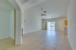 Photo #2: 2193905 Listing 