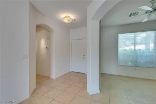 Photo #4: 2193905 Listing 