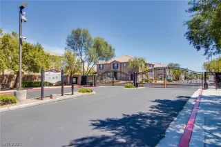 Photo #2: 2193958 Listing