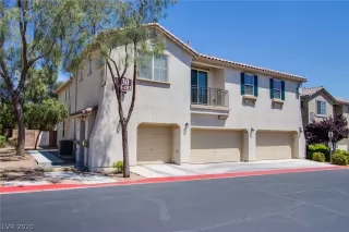 Photo #4: 2193958 Listing