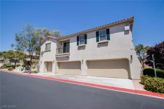 Photo #5: 2193958 Listing