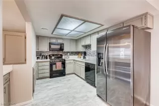 Photo #3: 2194082 Listing