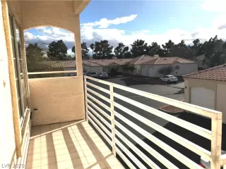 Photo #3: 2194096 Listing