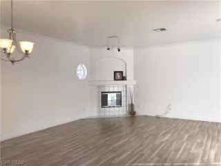 Photo #6: 2194096 Listing