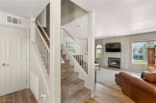 Photo #2: 2194143 Listing