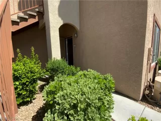 Photo #1: 2194144 Listing