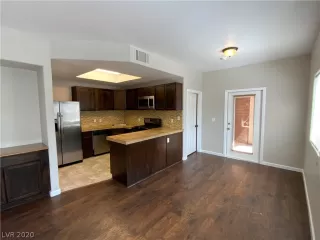 Photo #2: 2194144 Listing