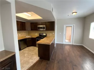 Photo #3: 2194144 Listing