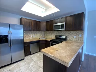 Photo #4: 2194144 Listing