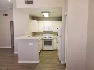 Photo #1: 2194149 Listing