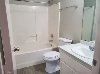 Photo #4: 2194149 Listing