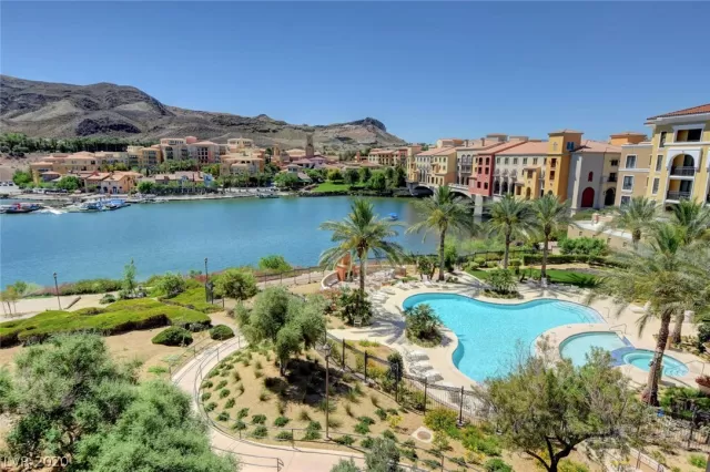 MLS: 2194166 Condo For Sale