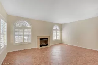 Photo #2: 2194172 Listing