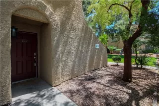 Photo #1: 2194207 Listing