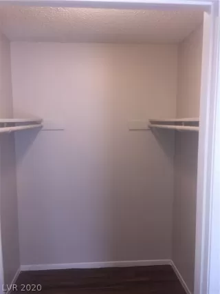 Photo #3: 2194221 Listing