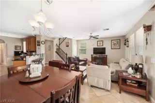 Photo #4: 2194240 Listing