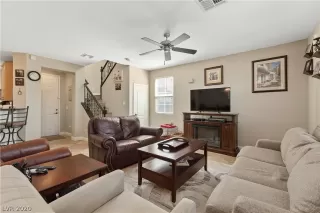 Photo #6: 2194240 Listing