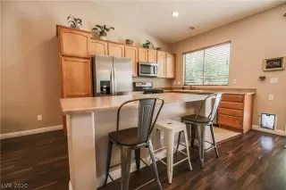 Photo #5: 2194340 Listing 