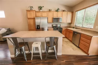 Photo #6: 2194340 Listing 