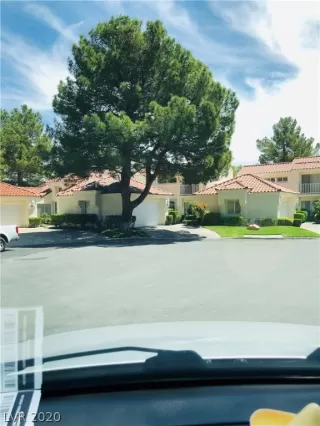 Photo #5: 2194369 Listing