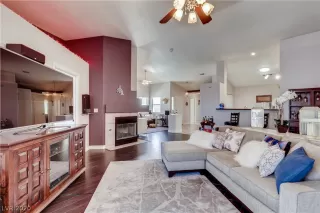 Photo #6: 2194371 Listing