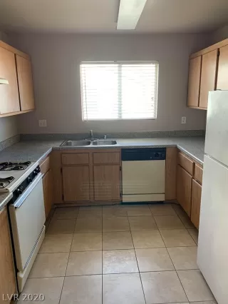 Photo #2: 2194390 Listing 