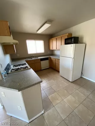 Photo #3: 2194390 Listing 