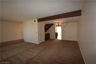 Photo #6: 2194405 Listing