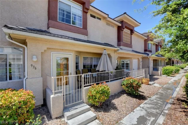 MLS: 2194409 Condo For Sale