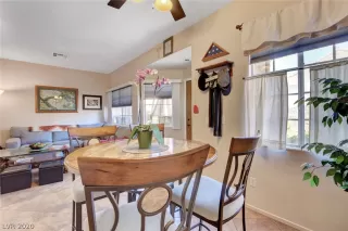 Photo #5: 2194409 Listing