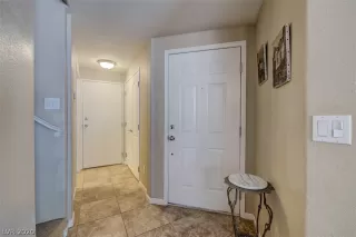 Photo #3: 2194430 Listing