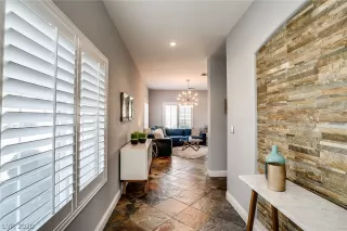 Photo #3: 2194441 Listing